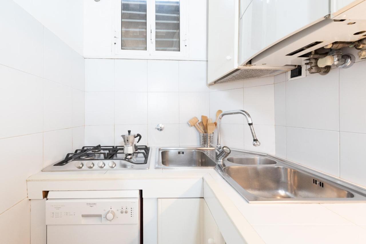 Stunning Campo De Fiori Apartment With Terrace Rome Exterior photo