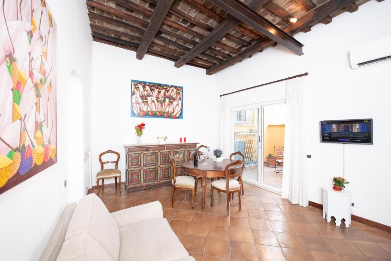 Stunning Campo De Fiori Apartment With Terrace Rome Exterior photo